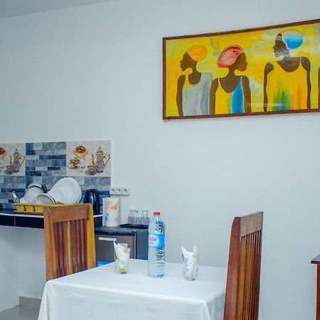 La Fourmi Hotel Nosy-Be Buitenkant foto