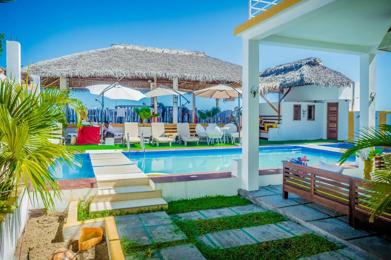 La Fourmi Hotel Nosy-Be Buitenkant foto